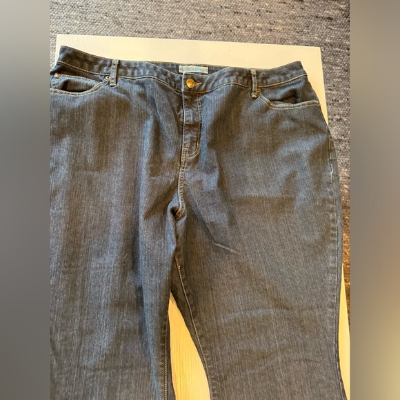 Waist 22”. Rise 14 inches in theme 29” Fashion bugged denim jeans size 24WP - Picture 5 of 9